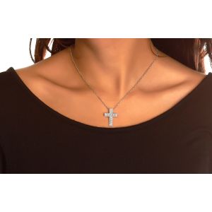 Pavé Diamond Cross Pendant in 18K White Gold (0.90ct)