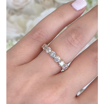 Classic Round Cut Diamond Eternity Wedding Band in 14K Yellow Gold (4.01ct)