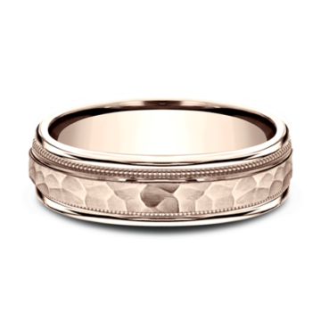 Men's Comfort-Fit Hammered Center Wedding Band in Rose Gold (6mm)
