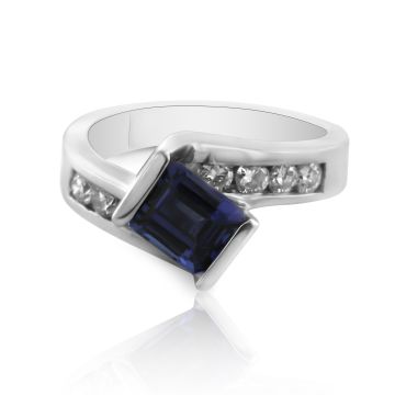 tanzanite-and-diamond-ring-white-gold