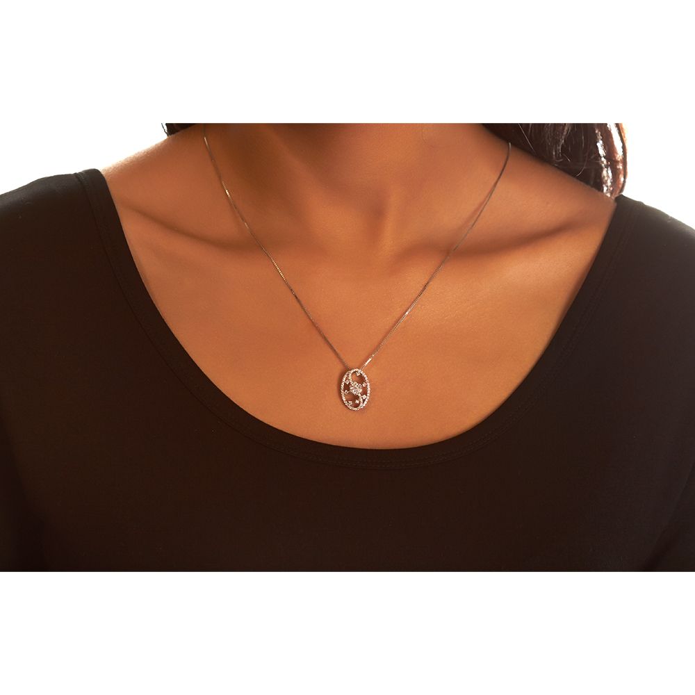 Oval-Shaped Open Floral Pendant in 18K White Gold (0.61ct)