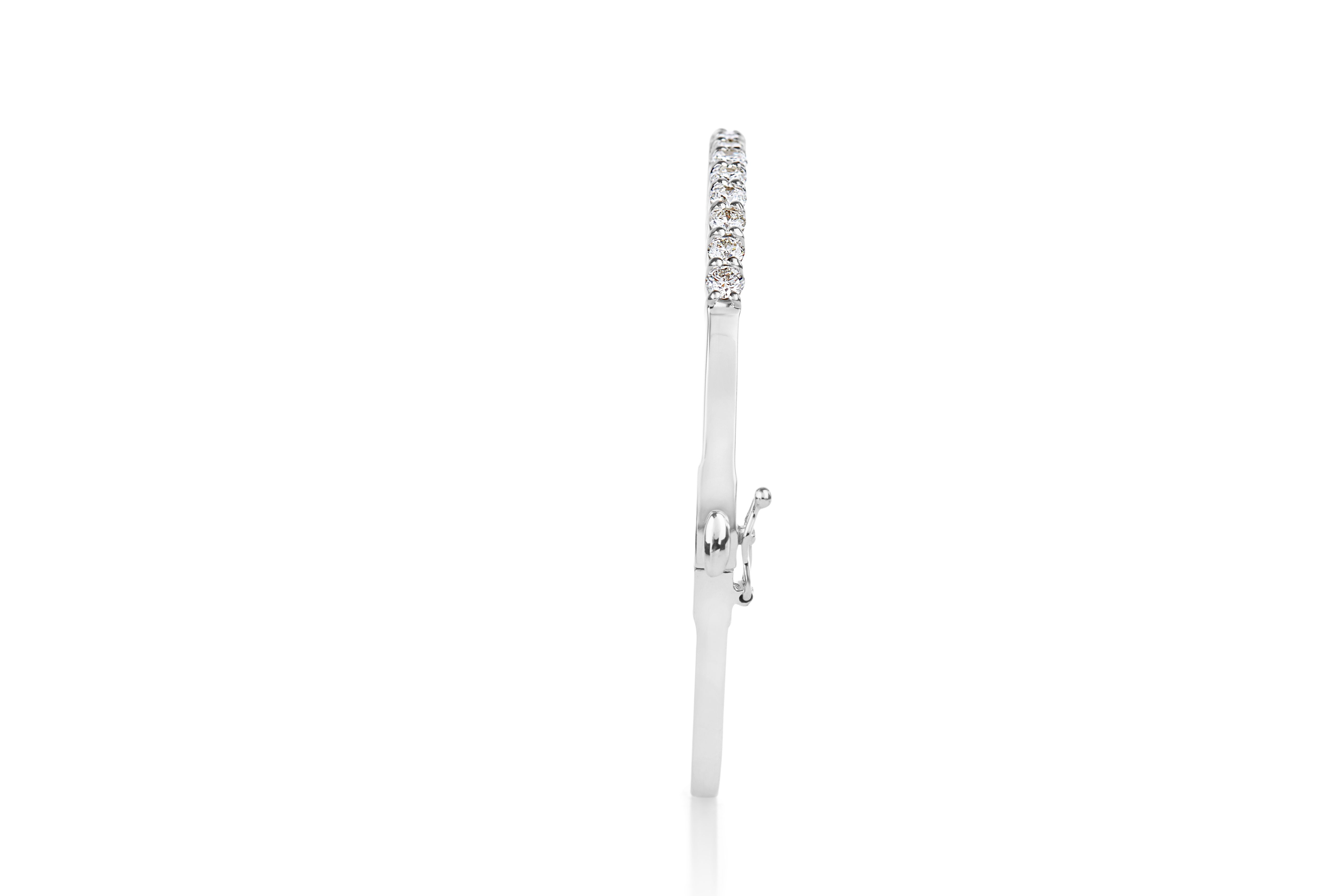 Classic Diamond Bangle in 14K White Gold (2.6ct)
