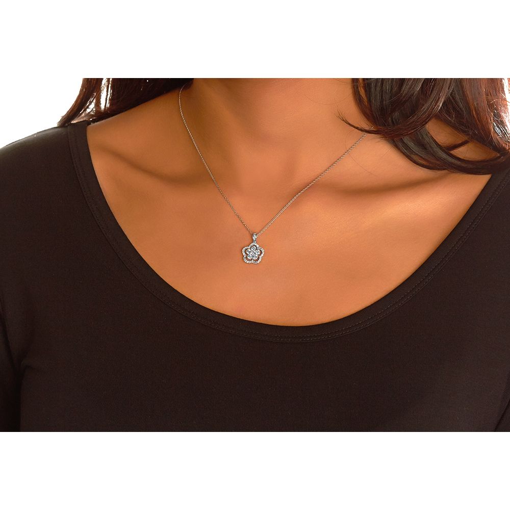 Mini Diamond Flower Pendant in 14K White Gold (1.02ct)