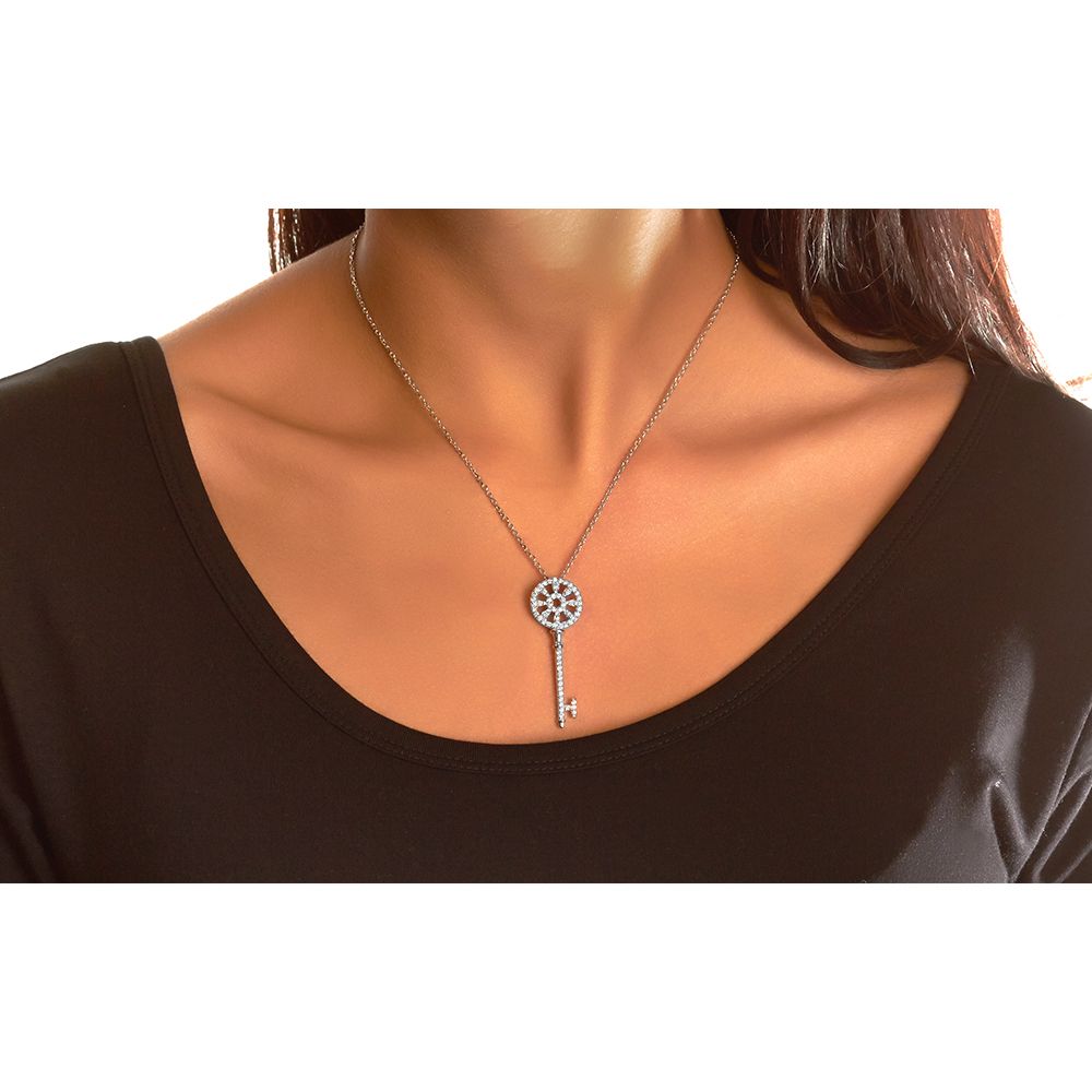 Circle Diamond Key Pendant in 14K White Gold (0.88ct)