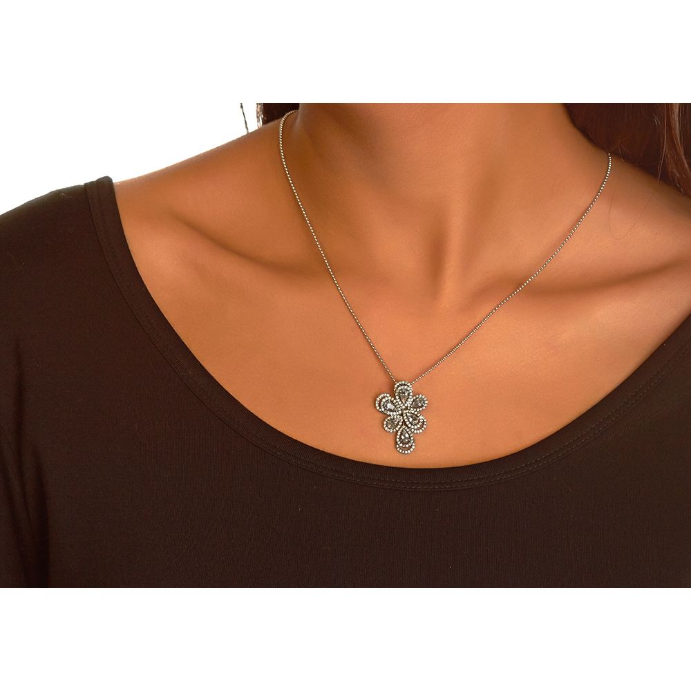 White Topaz and Diamond Flower Necklace in 14K White Gold (0.58ct)