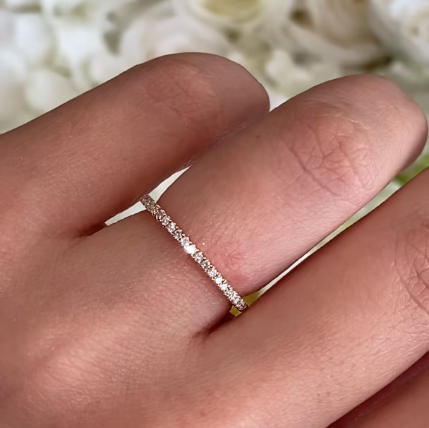 Petite Pavé Diamond Wedding Ring in 18K Rose Gold (0.19ct)